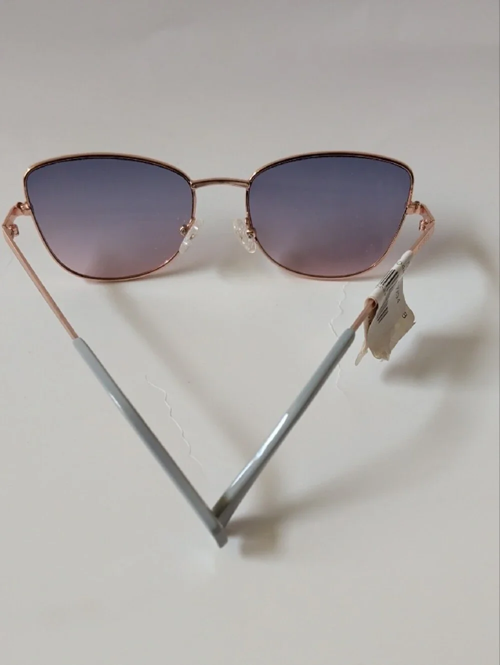 GUESS Kids Pink Gradient Lens Sunglasses with Gold Frame NWT